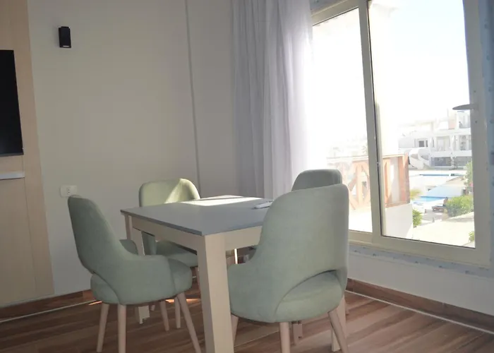 A Apart Otel 3*